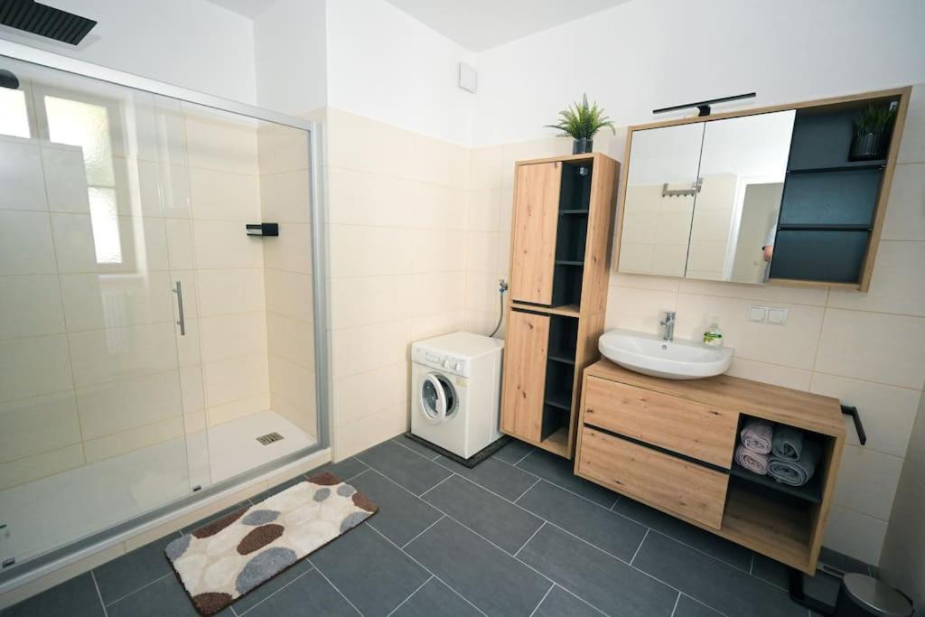 Perfect Apartment Near @ City-Center Wenen Buitenkant foto